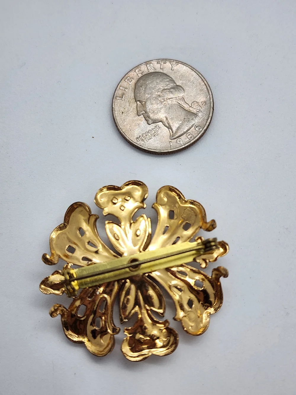 ✨️ 5 For 25 ✨️Gold Floral Filigree Brooch with Pink & Blue Crystal Accents
